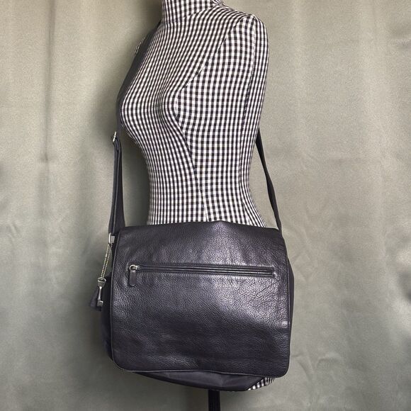 Fossil Commuter Leather Outer Nylon Inner Crossbody Messenger Bag Black - Picture 1 of 13